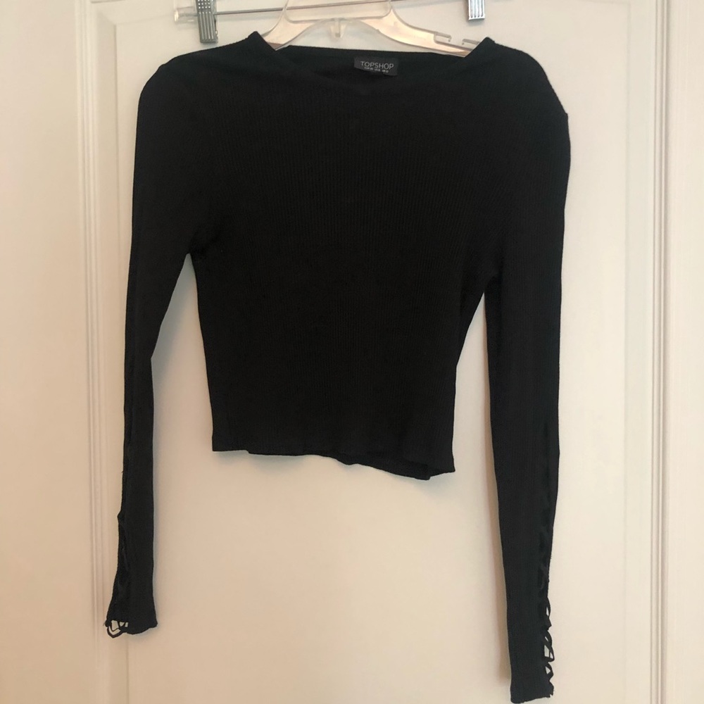 TOPSHOP LONG SLEEVED CROP TOP